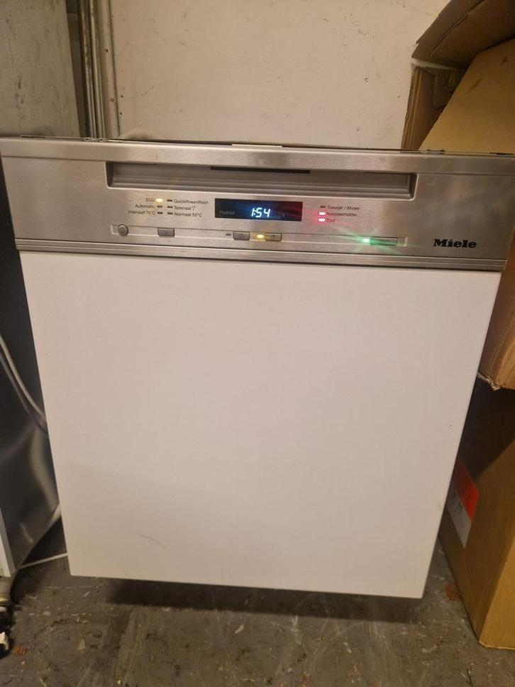 Miele half geïntegreerde inbouw vaatwasser, Witgoed en Apparatuur, Vaatwasmachines, Zo goed als nieuw, Inbouw, 85 tot 90 cm, 45 tot 60 cm