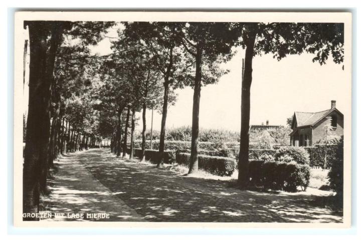 Lage Mierde, Groeten uit Lage Mierde, Verzamelen, Ansichtkaarten | Nederland, Gelopen, Noord-Brabant, 1940 tot 1960, Verzenden