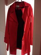 Vrouwelijke Trenchcoat, rood, maat 48 inbetween jas, NW, Ophalen of Verzenden, Nieuw, Rood, Jas of Mantel