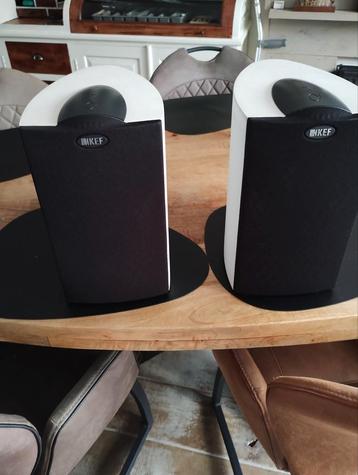 2 Kef iq10 speakers wit 100Wrms@8ohm beschikbaar voor biedingen