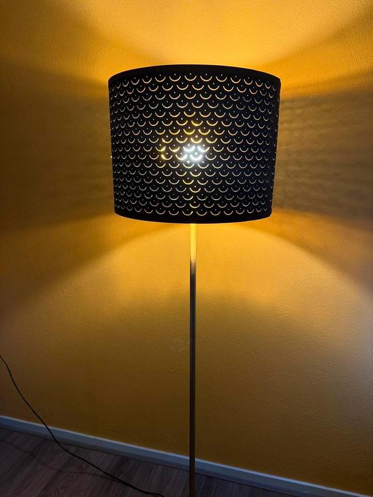 Stijlvolle Staande Lamp GOEDKOOP, Huis en Inrichting, Lampen | Vloerlampen, Zo goed als nieuw, 150 tot 200 cm, Ophalen