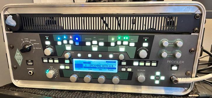 Kemper profiler + floorboard uit 2023 met doos veel profiles, Muziek en Instrumenten, Versterkers | Bas en Gitaar, Zo goed als nieuw