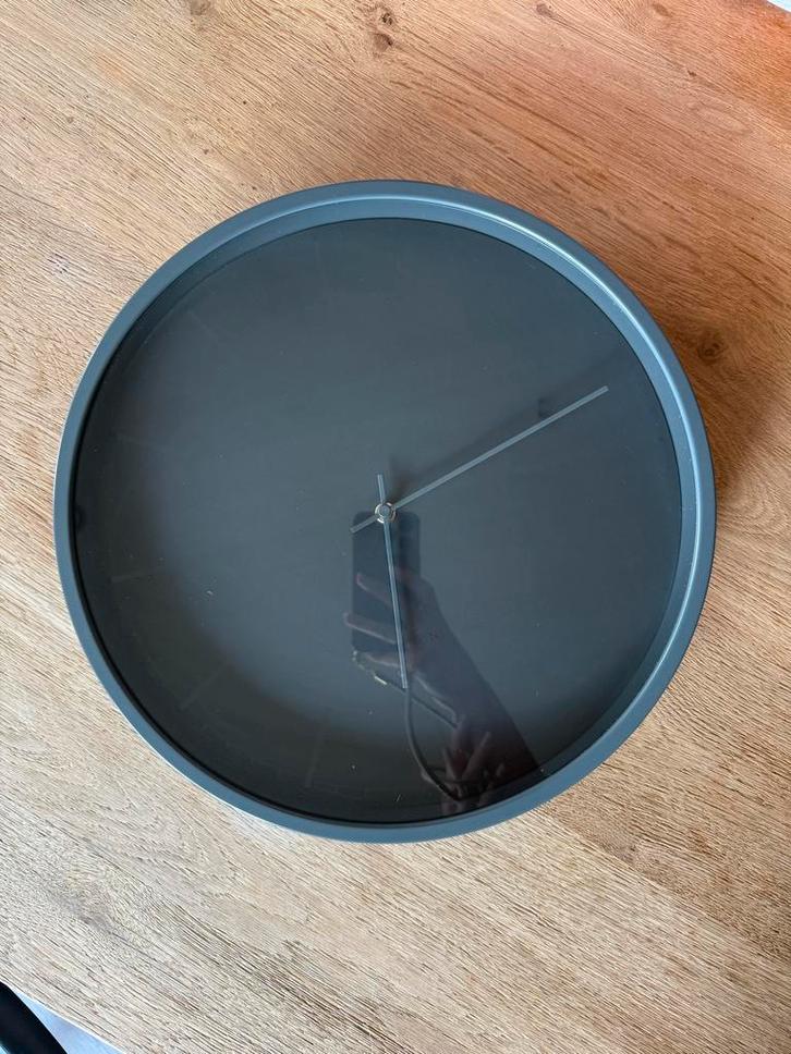 Huygens Wandklok - Strak Design, Huis en Inrichting, Woonaccessoires | Klokken, Zo goed als nieuw, Wandklok, Analoog, Ophalen of Verzenden