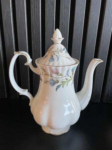 Royal Albert koffiepot, suikerpotje & melkkannetje Brigadoon beschikbaar voor biedingen