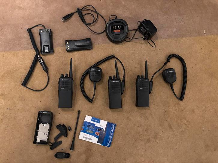 Motorola GP340 Portofoons met Accessoires, Telecommunicatie, Portofoons en Walkie-talkies, Gebruikt, Ophalen of Verzenden
