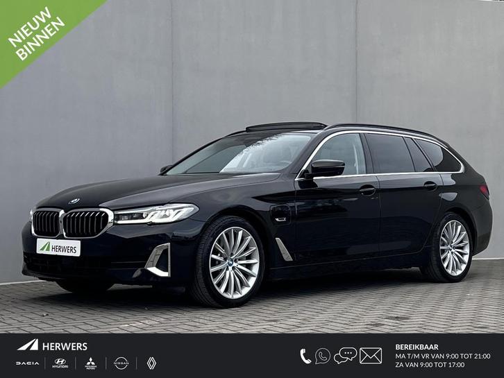 BMW 5er-Reihe 530e xDrive Touring Luxury Line Automaat / Dea, Auto's, BMW, Bedrijf, Te koop, 5-Serie, 4x4, Head-up Display, Radio