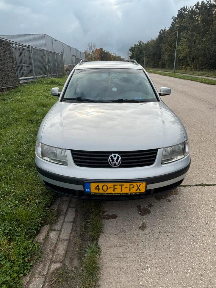 Volkswagen Passat 1.8 Variant 20V 92KW 2000 Grijs, Auto's, Volkswagen, Particulier, Passat, Benzine, Stationwagon, Handgeschakeld