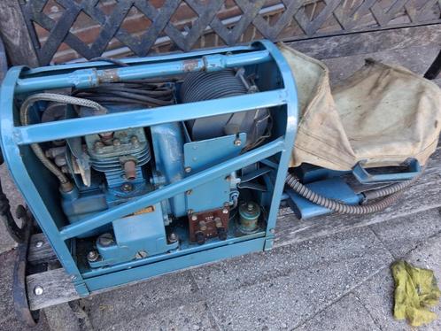 vintage aggregaat uit 1945, Doe-het-zelf en Verbouw, Aggregaten, Gebruikt, Benzine, Minder dan 5 kVA, Ophalen