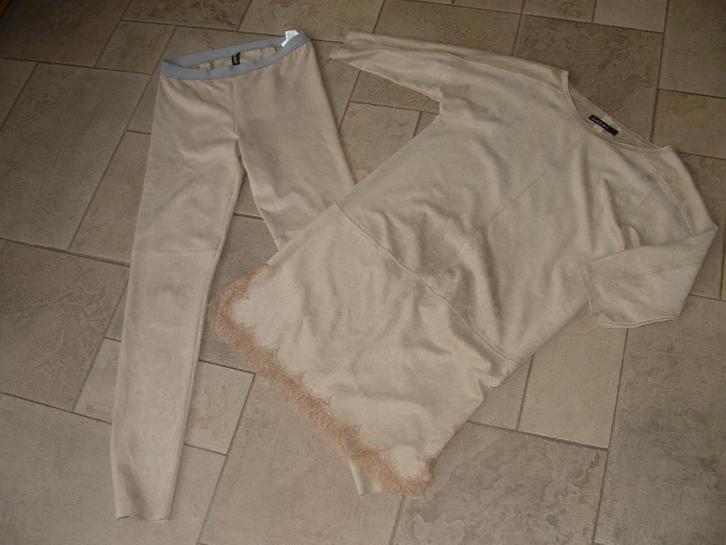 Marc Cain suede look set: legging maat 2 + jurk dress mt 1, Kleding | Dames, Blouses en Tunieken, Zo goed als nieuw, Maat 36 (S)