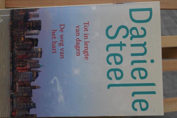 Tot in de lengte van dagen & De weg van het hart - D. Steel, Boeken, Romans, Zo goed als nieuw, Ophalen