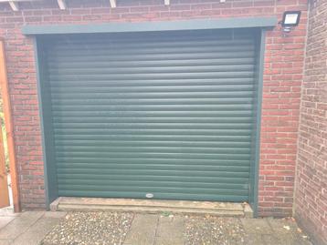 Elektrische garagedeur beschikbaar voor biedingen