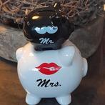 Mr/ Mrs spaarpot met een knipoog  spaarvarken, Verzamelen, Spaarpotten, Ophalen of Verzenden, Zo goed als nieuw, Steen, Aardewerk of Keramiek