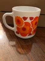 Vintage mok arcopal lotus oranje rood, Gebruikt, Ophalen of Verzenden, Overige stijlen, Kop(pen) en/of Schotel(s)