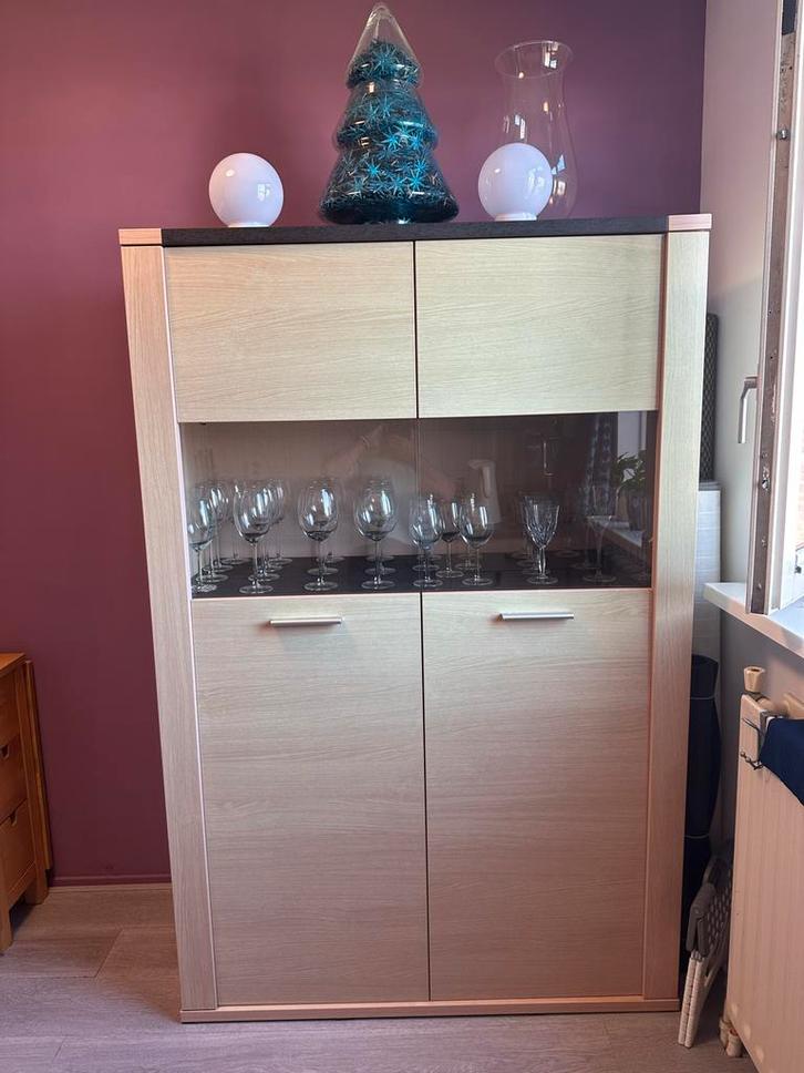 Vitrinekast met glazen deuren, Huis en Inrichting, Kasten | Vitrinekasten, Gebruikt, 150 tot 200 cm, 50 tot 100 cm, 25 tot 50 cm