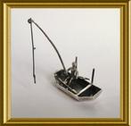 Vintage zilveren miniatuur roeiboot met visser, Antiek en Kunst, Ophalen of Verzenden, Zilver