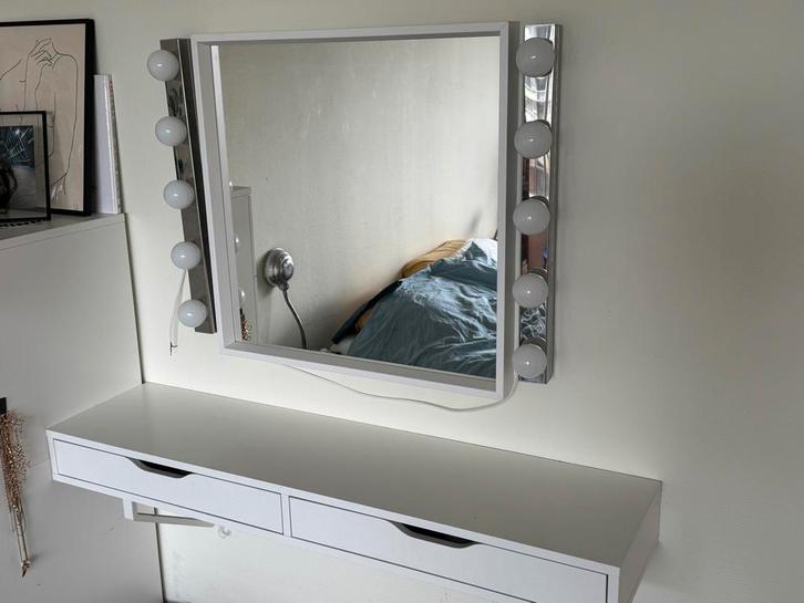 Ikea Make-uptafel met Spiegel en Verlichting, Huis en Inrichting, Kasten | Schoenenkasten, Gebruikt, Ophalen of Verzenden
