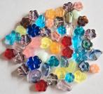 SALE set 50 tsjechische glas + kristal bloem kralen 8-15 mm, Hobby en Vrije tijd, Kralen en Sieraden maken, Verzenden, Nieuw, Kraal