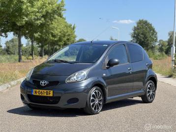 Toyota Aygo 1.0-12V Dynamic 2011 beschikbaar voor biedingen