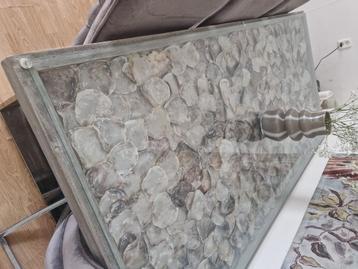 Schelpen eettafel beschikbaar voor biedingen