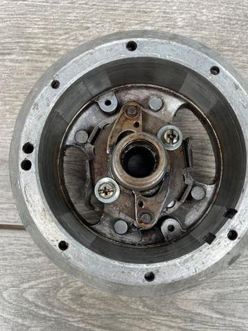 Vastgezet vliegwiel honda beschikbaar voor biedingen