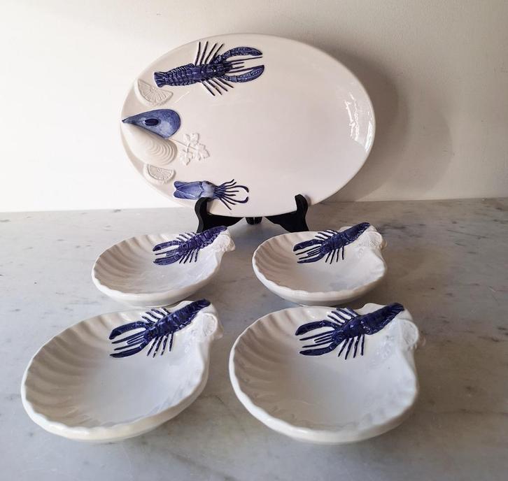 Vintage Bassano serveerschaal en 4 bordjes jacobsschelp, Antiek en Kunst, Antiek | Keramiek en Aardewerk, Ophalen of Verzenden