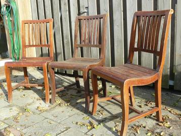 3 hardhouten stoelen beschikbaar voor biedingen