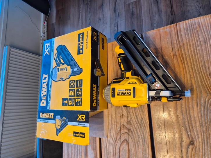 Dewalt constructietacker nieuw, Doe-het-zelf en Verbouw, Gereedschap | Overige machines, Nieuw, Ophalen of Verzenden