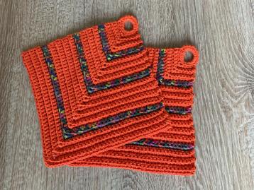 Stevige nieuwe gehaakte PANNENLAPPEN beschikbaar voor biedingen