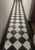 Wit en zwart marmer dambord tegels licht verouderd ., Nieuw, Ophalen of Verzenden, 20 tot 40 cm, 10 m² of meer