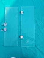 te koop: 2 stuks melkglas wandplanken met muursteunen, Ophalen of Verzenden, Gebruikt