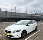 Volvo V40 2.0 D2 R-Design business sport 170pk 2015 Trekhaak, Auto's, Voorwielaandrijving, 4 cilinders, 1969 cc, Wit