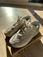 Yeezy 700 - Analog, Kleding | Heren, Schoenen, Ophalen of Verzenden, Zo goed als nieuw