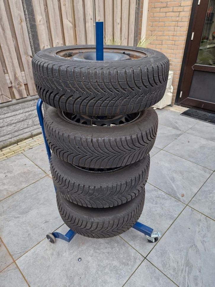 Winterbanden Renault Clio, Auto-onderdelen, Overige Auto-onderdelen, Renault, Gebruikt, Ophalen