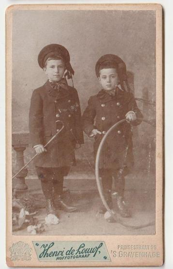 CDV 2 kinderen door Henri de Louw 's-Gravenhage / Den Haag beschikbaar voor biedingen