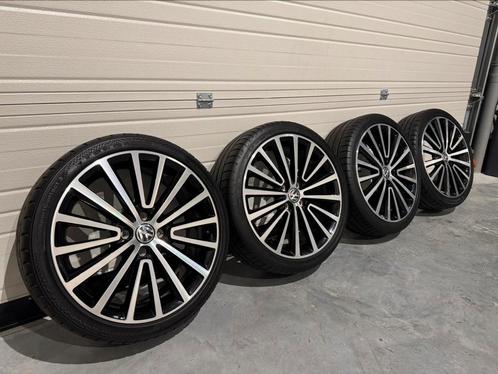 Volkswagen Up! Polygon 17 inch zomerset 4x100 velgen, Auto-onderdelen, Banden en Velgen, Banden en Velgen, Zomerbanden, 17 inch
