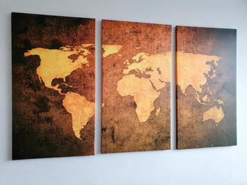 Wereldkaart drieluik canvas beschikbaar voor biedingen