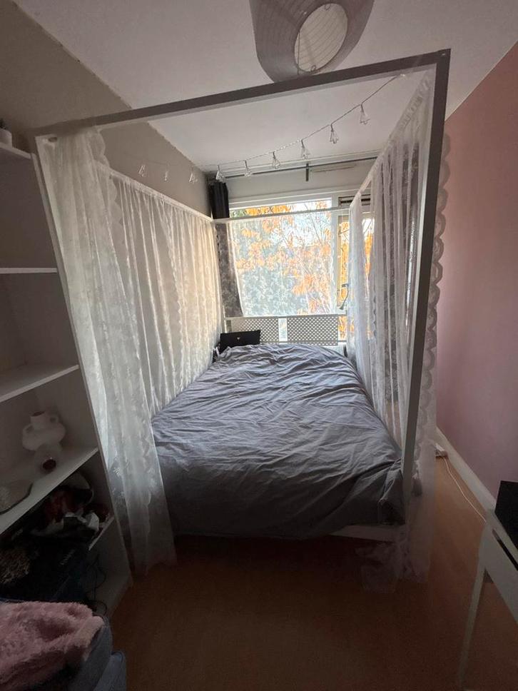 Ikea bed Vitarna 140x200, Huis en Inrichting, Slaapkamer | Bedden, Zo goed als nieuw, Tweepersoons, 140 cm, Hout, Wit, Ophalen