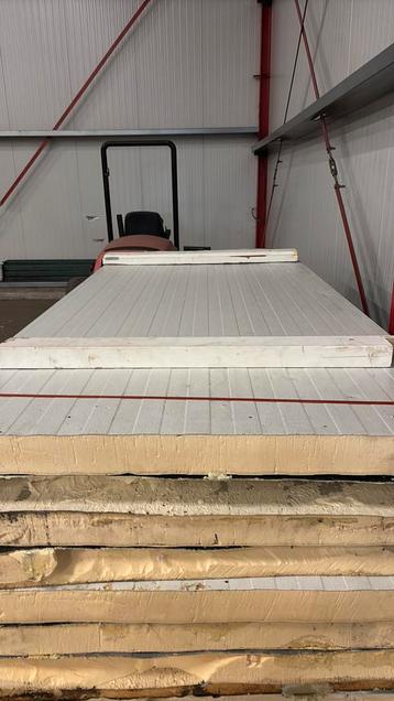 Koelcel panelen 9 cm dik 1m 2.50m beschikbaar voor biedingen