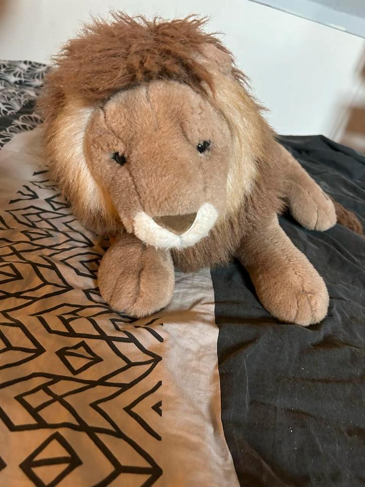 Leuke grote Knuffel Leeuw - cadeau, Kinderen en Baby's, Speelgoed | Knuffels en Pluche, Zo goed als nieuw, Overige typen, Ophalen