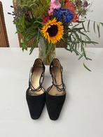 Zwarte suede pumps met elastische bandjes Cyprus maat 39, Pumps, Zwart, Cyprus, Ophalen of Verzenden