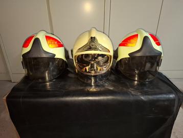 Brandweerhelm beschikbaar voor biedingen