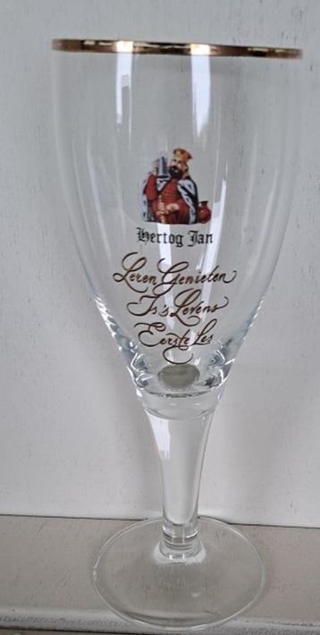 Hertog Jan Glas op voet met spreuk: Leren Genieten ........ beschikbaar voor biedingen