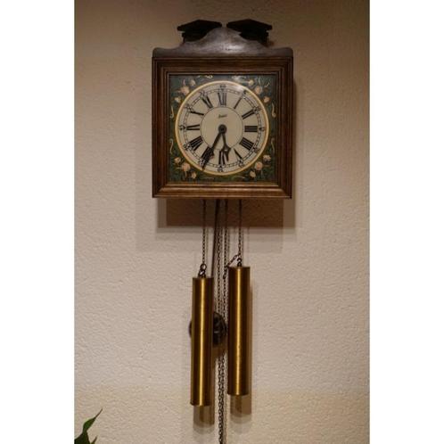 # Baduf wandklok met bel van glas en bloemen motief, Antiek en Kunst, Antiek | Klokken, Ophalen