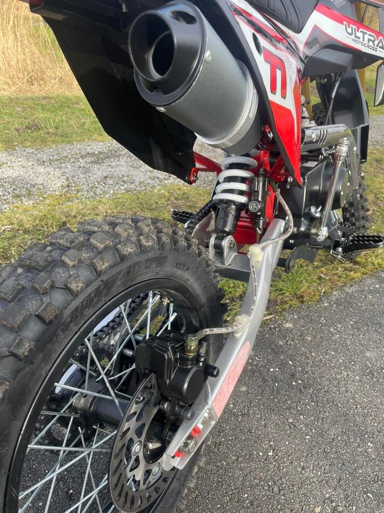 Nieuwe ultra crosser 1x op gereden, Fietsen en Brommers, Brommers | Derbi, Ophalen, Zo goed als nieuw