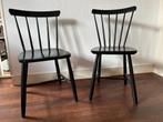Twee houten spijlenstoelen (in prijs gedaald!), Huis en Inrichting, Stoelen, Ophalen, Gebruikt, Twee, Zwart