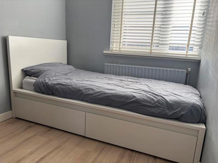 IKEA Malm eenpersoonsbed 90x200 met 2 lades, Huis en Inrichting, Slaapkamer | Bedden, Gebruikt, Eenpersoons, 90 cm, 200 cm, Hout