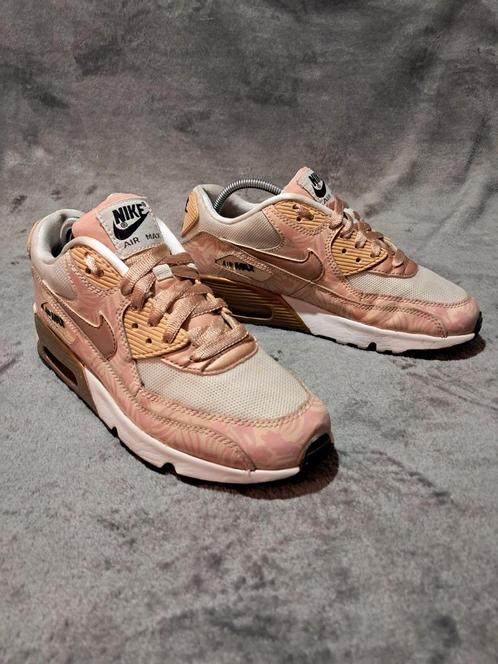 Nike Air Max 90 Print - Tropical Leaves Size 38,5, Kleding | Dames, Schoenen, Gedragen, Sneakers of Gympen, Overige kleuren, Ophalen of Verzenden