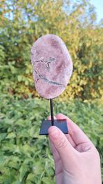 Roze amethist op standaard, Ophalen of Verzenden, Mineraal