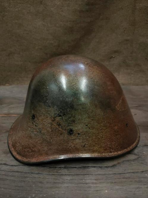 WO2 Luftschutz doorgebruikte Nederlandse helmschaal, Verzamelen, Militaria | Tweede Wereldoorlog, Luchtmacht, Helm of Baret, Duitsland