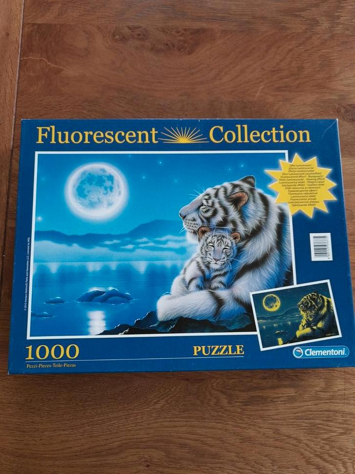 Puzzel Clementoni Fluorescent Collection - 1000 stukjes., Hobby en Vrije tijd, Denksport en Puzzels, Zo goed als nieuw, Legpuzzel